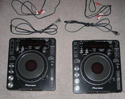 2x PIONEER CDJ-1000MK3 &amp; 1x DJM-800 MIXER DJ PACKAGE