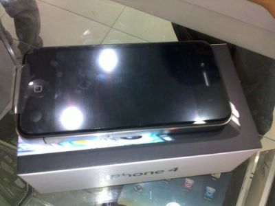Buy: Apple Iphone 32GB 4G, Apple iPad 2 16GB, 32GB, 64GB