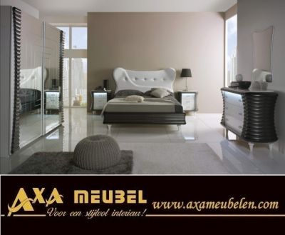 Exclusief italiaans hoogglans slaapkamer AXA Meubel Den Haag