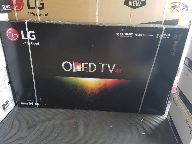 LG OLED65B6P Flat 65-Inch 4K Ultra HD Smart OLED TV (2016 Model)