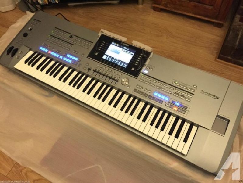 Yamaha Tyros5 76 toetsen   