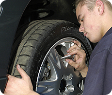Goedkope auto via de Bovag dealer in het Westland te koop