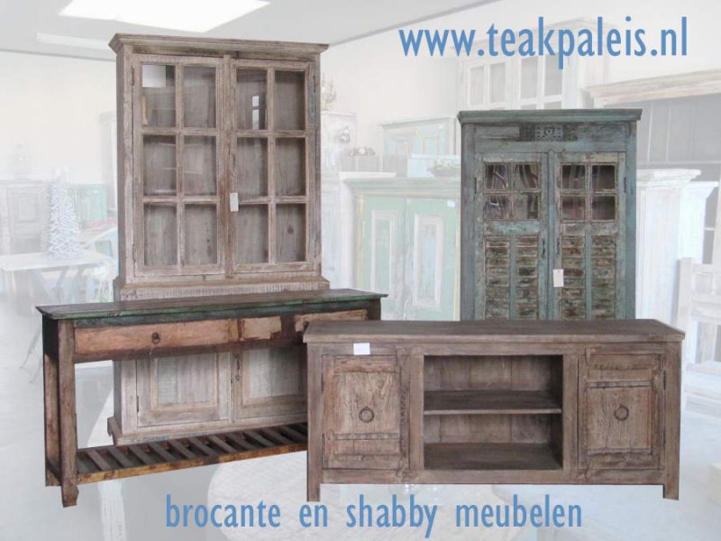 Nieuw bij Teakpaleis brocante teakhouten meubels het geeft weer een landelijke sfeer in je huis 
