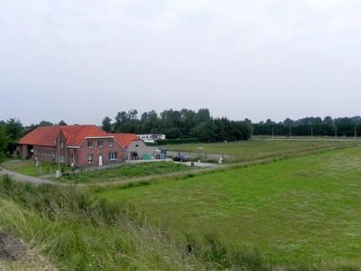 INSTAPKLARE HOEVE,magazijnen,kantoren,paardestallen